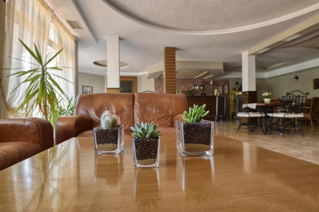 Alekta Hotel