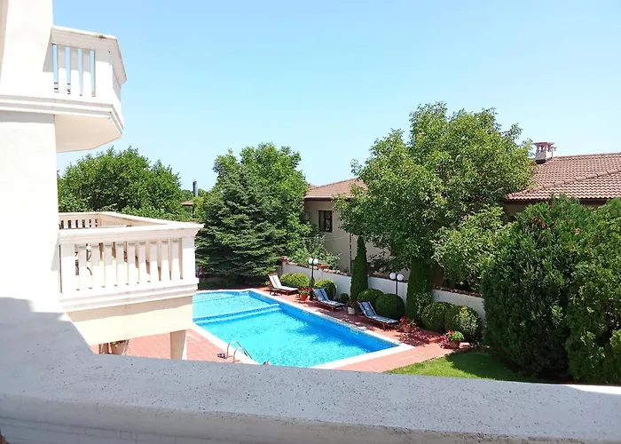 Alekta Hotel