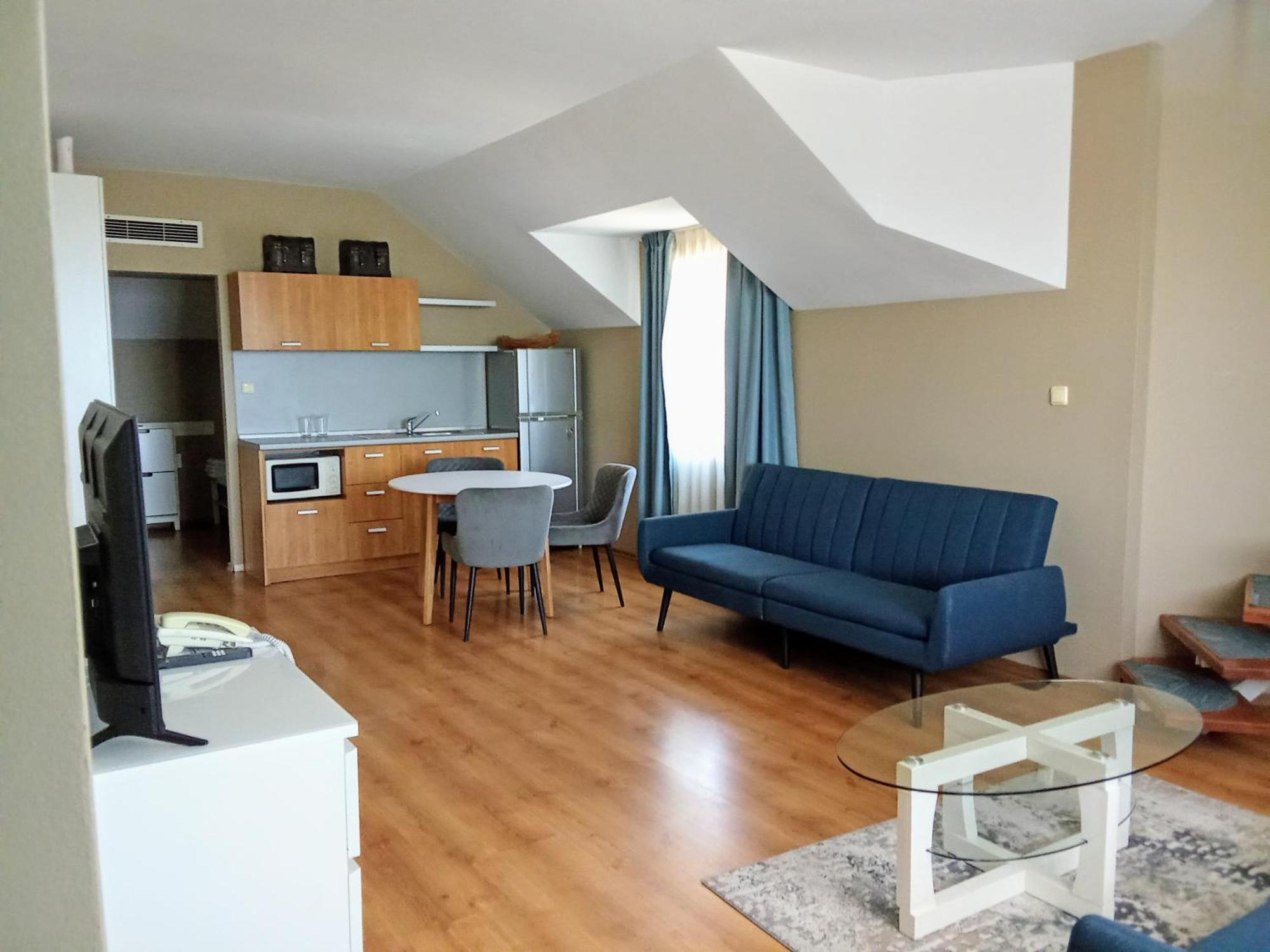 Otel Alekta 3*